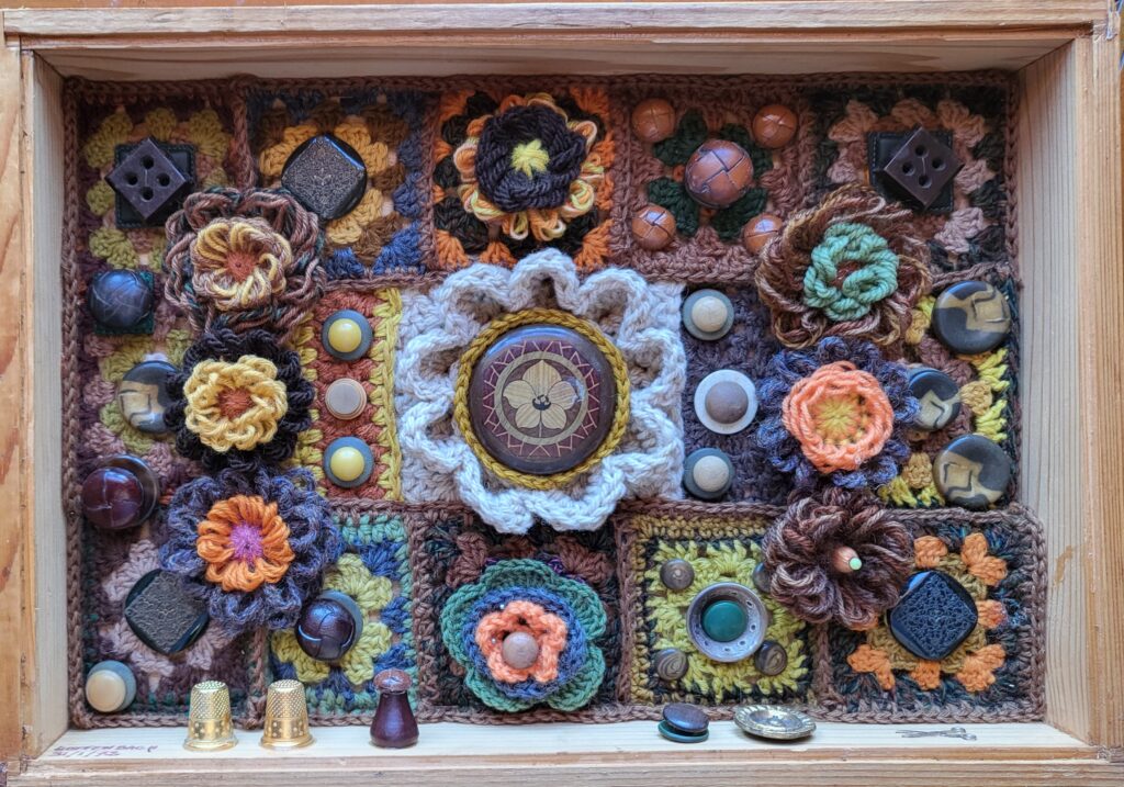 1973 Fleurs et boutons 43x30